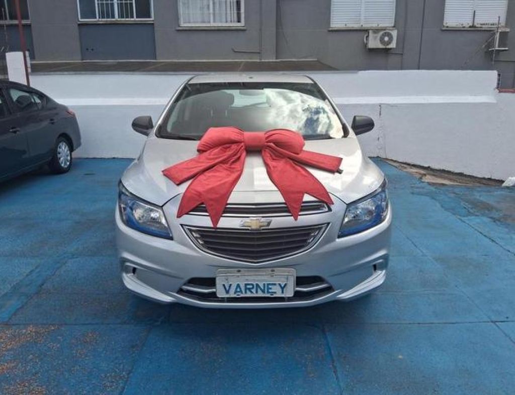Chevrolet / Onix Hatch Lt 1.0 Flex 4 Portas Modelo 2015 imagem 2