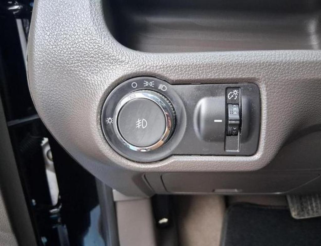 Chevrolet / Cobalt Ltz 1.8 Automático Flex 4 Portas Modelo 2015 imagem 15