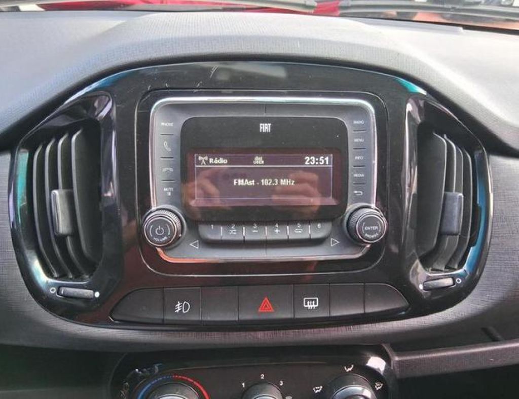 Fiat / Uno Way 1.4 Automático Flex 4 Portas Modelo 2015 imagem 16