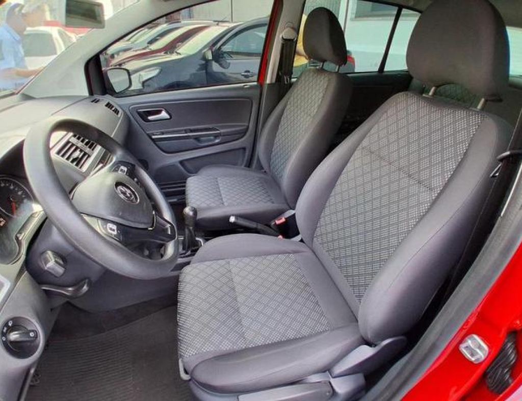 Volkswagen / Fox Trendline 1.0 Flex 4 Portas Modelo 2017 imagem 10