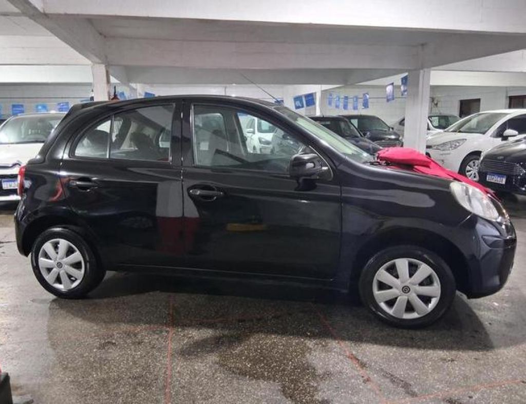 Nissan / March S 1.0 Flex 4 Portas Modelo 2013 imagem 5