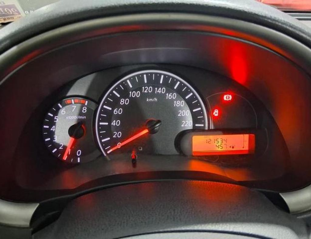 Nissan / March S 1.0 Flex 4 Portas Modelo 2013 imagem 11