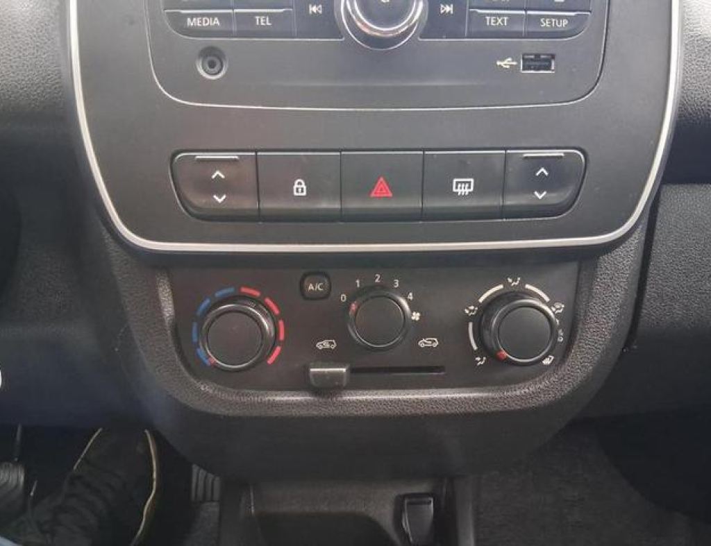 Renault / Kwid Zen 1.0 Flex 4 Portas Modelo 2018 imagem 16