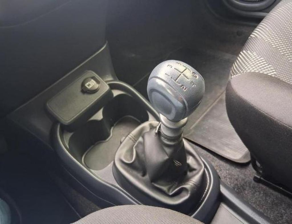Fiat / Mobi Like 1.0 4 Portas ,Cinza Metalico,Modelo 2025 imagem 18