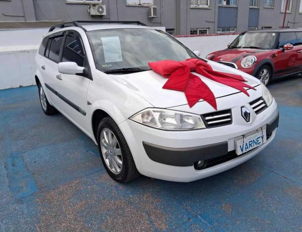 Renault / Megane Grand Tour Dynamique 1.6 16V Flex 4 Portas Modelo 2013 imagem 1