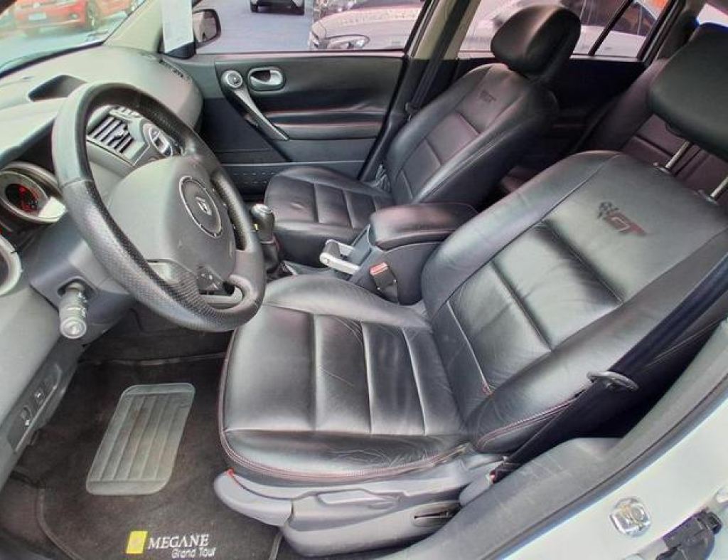 Renault / Megane Grand Tour Dynamique 1.6 16V Flex 4 Portas Modelo 2013 imagem 11