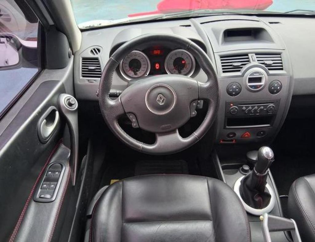 Renault / Megane Grand Tour Dynamique 1.6 16V Flex 4 Portas Modelo 2013 imagem 14