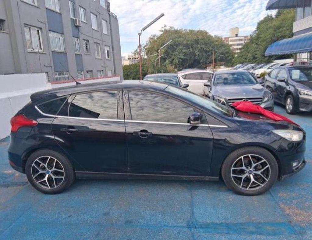 Ford / Focus Titanium 2.0 Automático Flex Modelo 2017 imagem 4