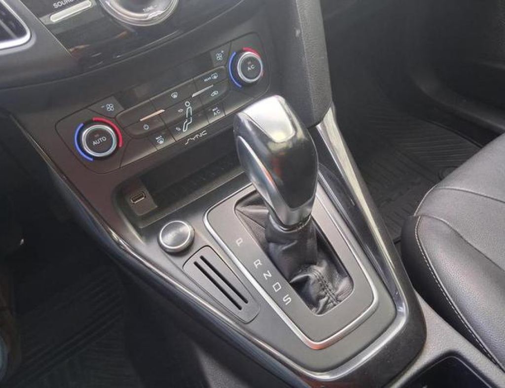 Ford / Focus Titanium 2.0 Automático Flex Modelo 2017 imagem 15