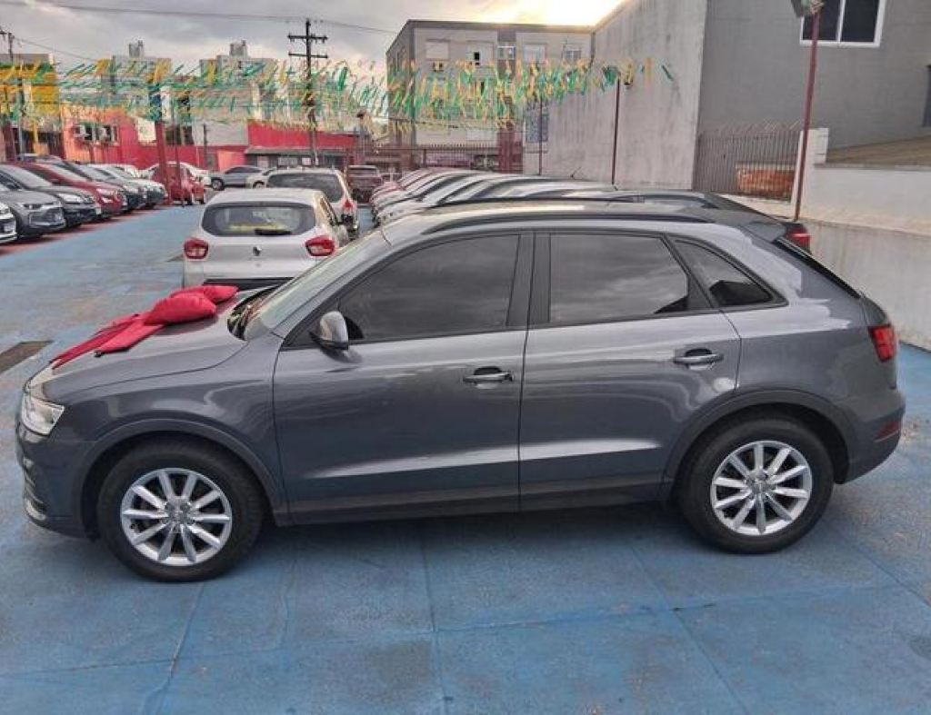 Audi / Q3 1.4 Tfsi Automático 4 Portas Modelo 2017 imagem 5