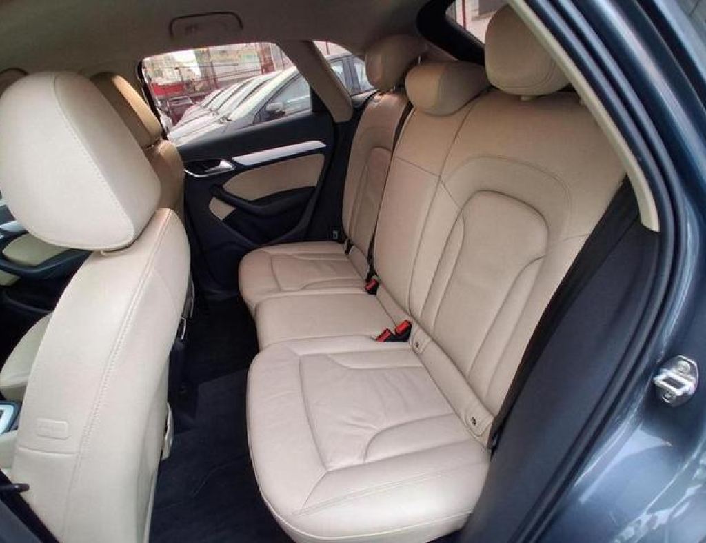 Audi / Q3 1.4 Tfsi Automático 4 Portas Modelo 2017 imagem 10