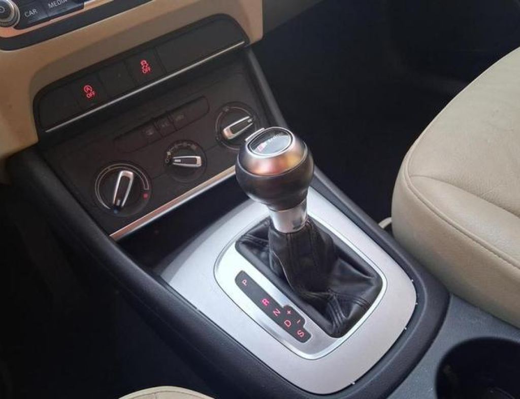 Audi / Q3 1.4 Tfsi Automático 4 Portas Modelo 2017 imagem 19