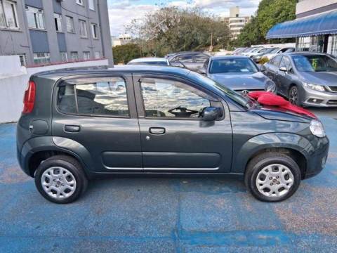 Fiat / Uno Vivace 1.0 Flex 4 Portas Modelo 2012