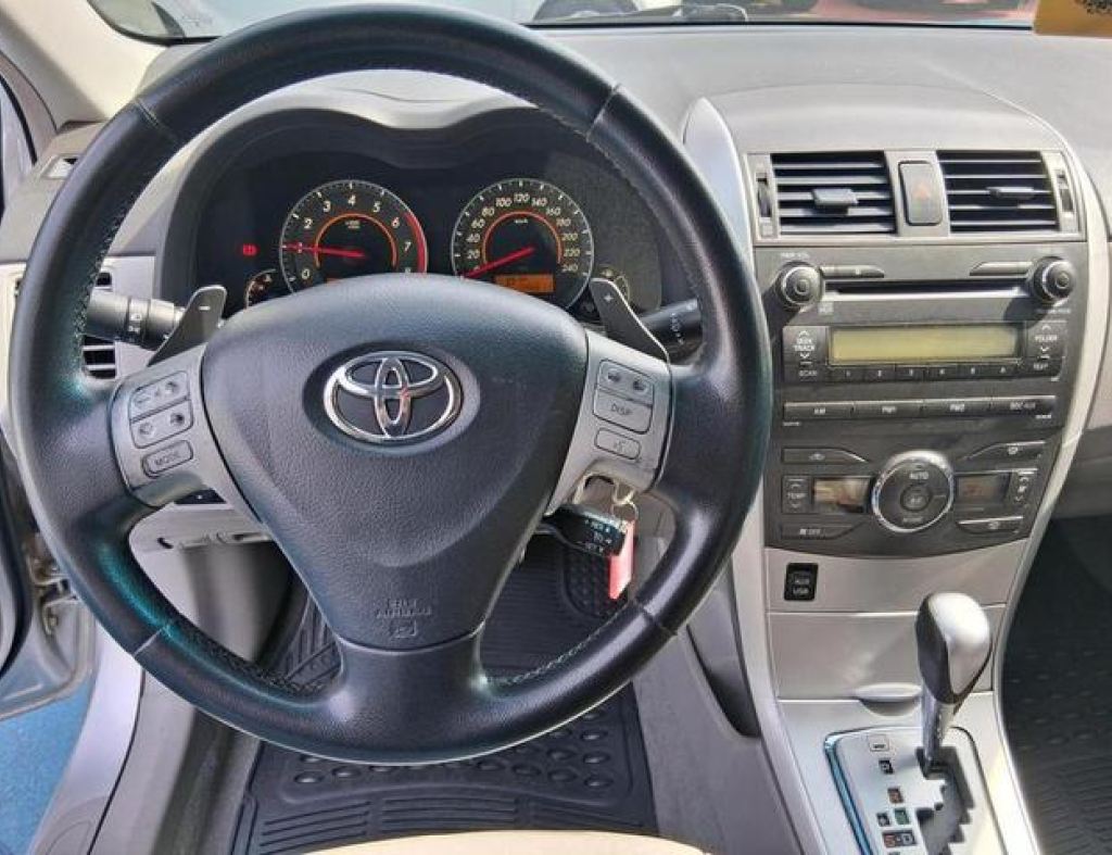 Toyota / Corolla Xei 2.0 Automático Flex 4 Portas Modelo 2013 imagem 11