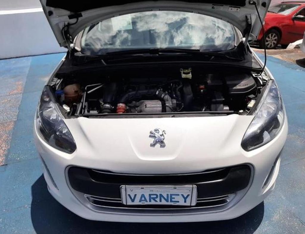 Peugeot / 308 Roland Garros 1.6 Turbo Automático Flex 4 Portas Modelo 2015 imagem 8