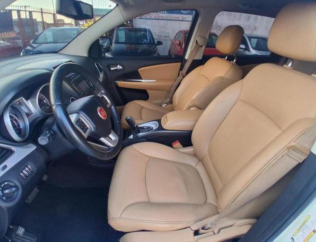 Fiat / Freemont Precisio 2.4 Automático 4 Portas Modelo 2012 imagem 15