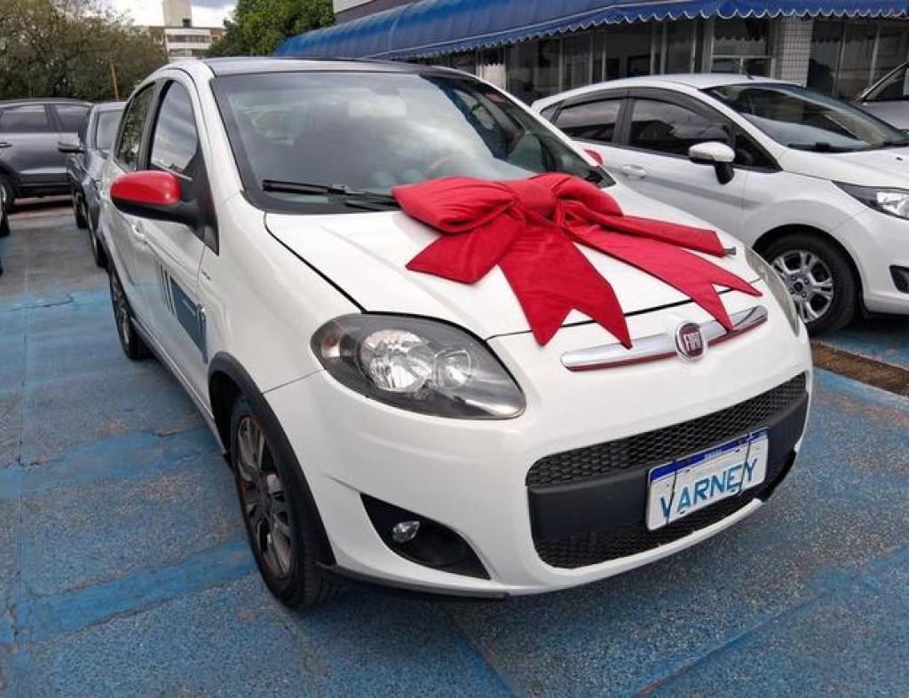 Fiat / Pálio Sporting 1.6 Automático Flex 4 Portas Modelo 2014 imagem 1