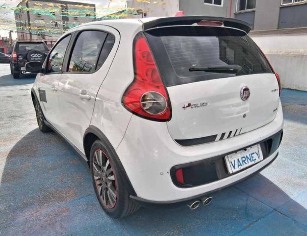 Fiat / Pálio Sporting 1.6 Automático Flex 4 Portas Modelo 2014 imagem 8