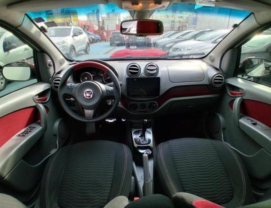 Fiat / Pálio Sporting 1.6 Automático Flex 4 Portas Modelo 2014 imagem 12