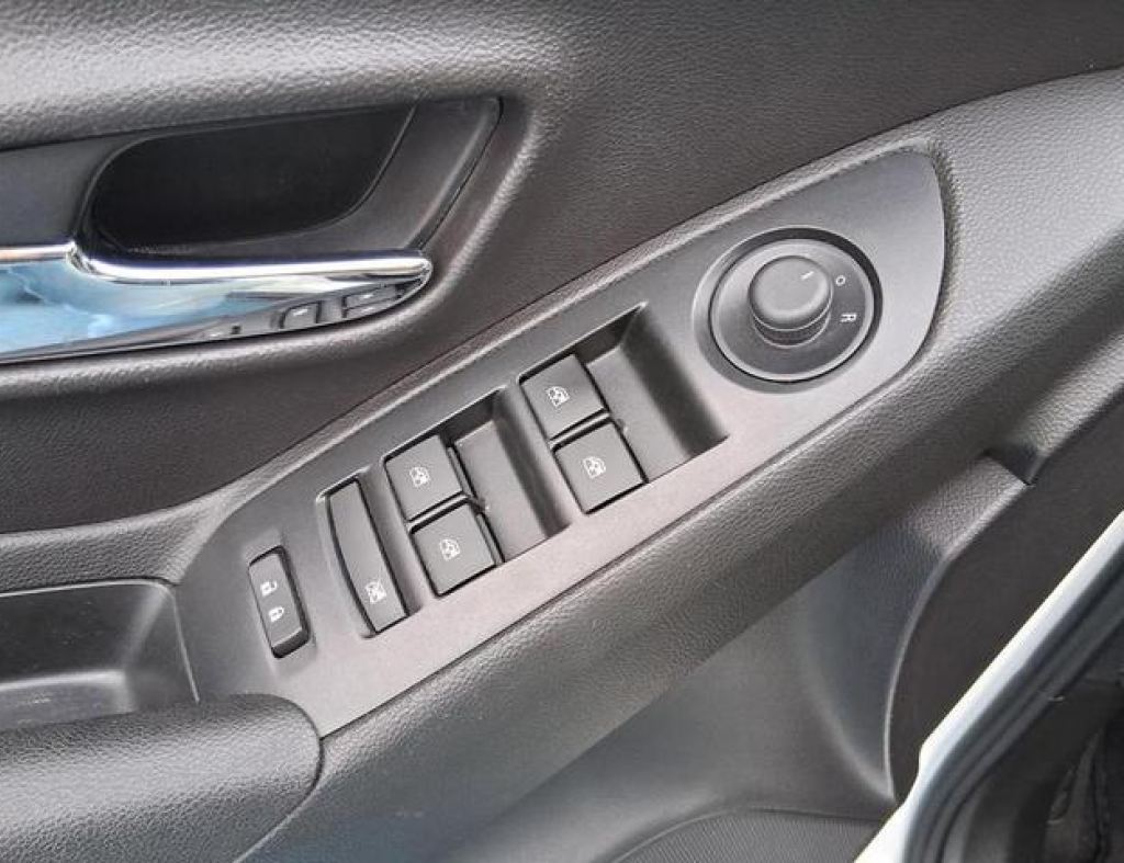 Chevrolet / Tracker Premier 1.4 Automática Flex 4 Portas Modelo 2018 imagem 19