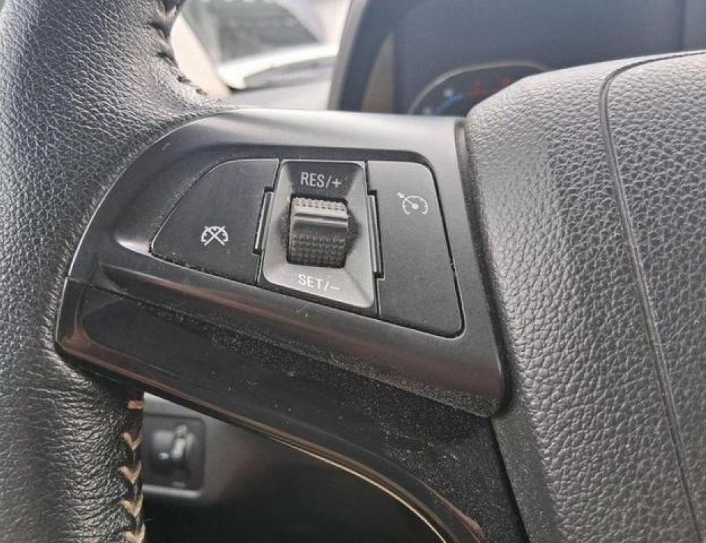 Chevrolet / Cobalt Ltz 1.8 Flex 4 Portas Modelo 2019 imagem 19