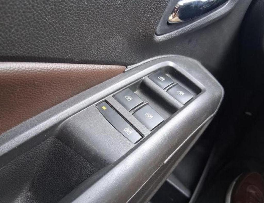 Chevrolet / Cobalt Ltz 1.8 Flex 4 Portas Modelo 2019 imagem 21