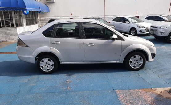 ford fiesta sedan 1.6 flex 2014