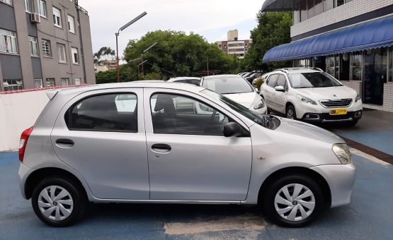 toyota etios 1.3 hbx 16v flex 4p manual 2013